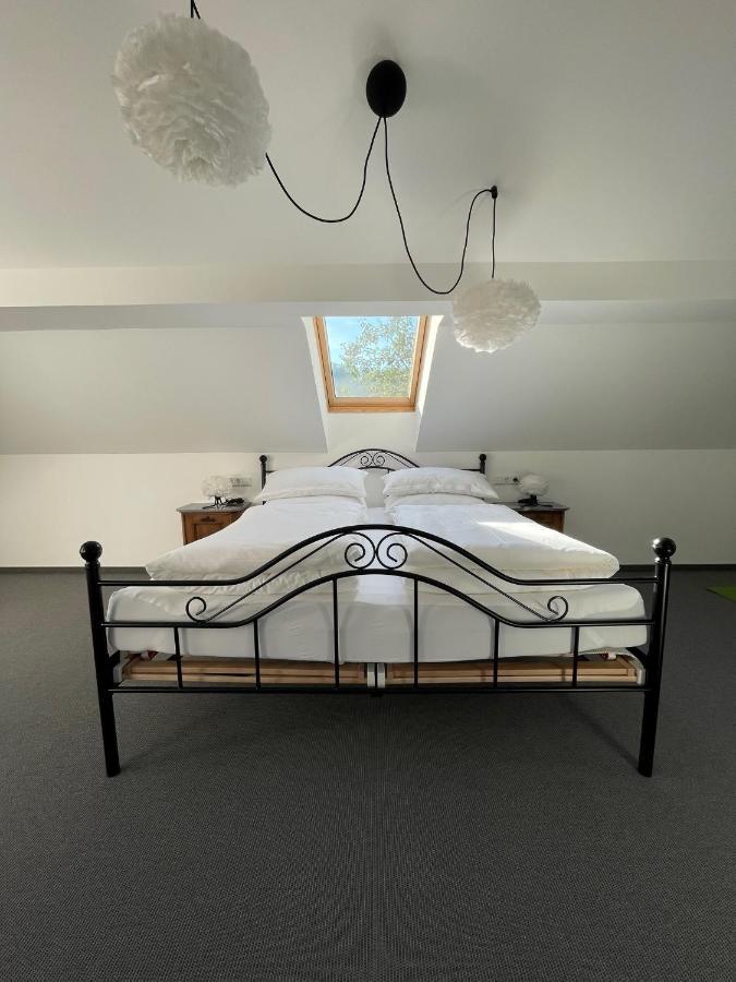 Stilvolle Wohnung Fuer 2-3 Personen - Mit Riesiger Dachterrasse Haigerloch ภายนอก รูปภาพ
